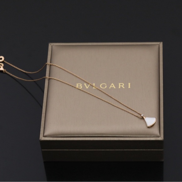 BVLGARI Necklaces - Picture 4 of 6